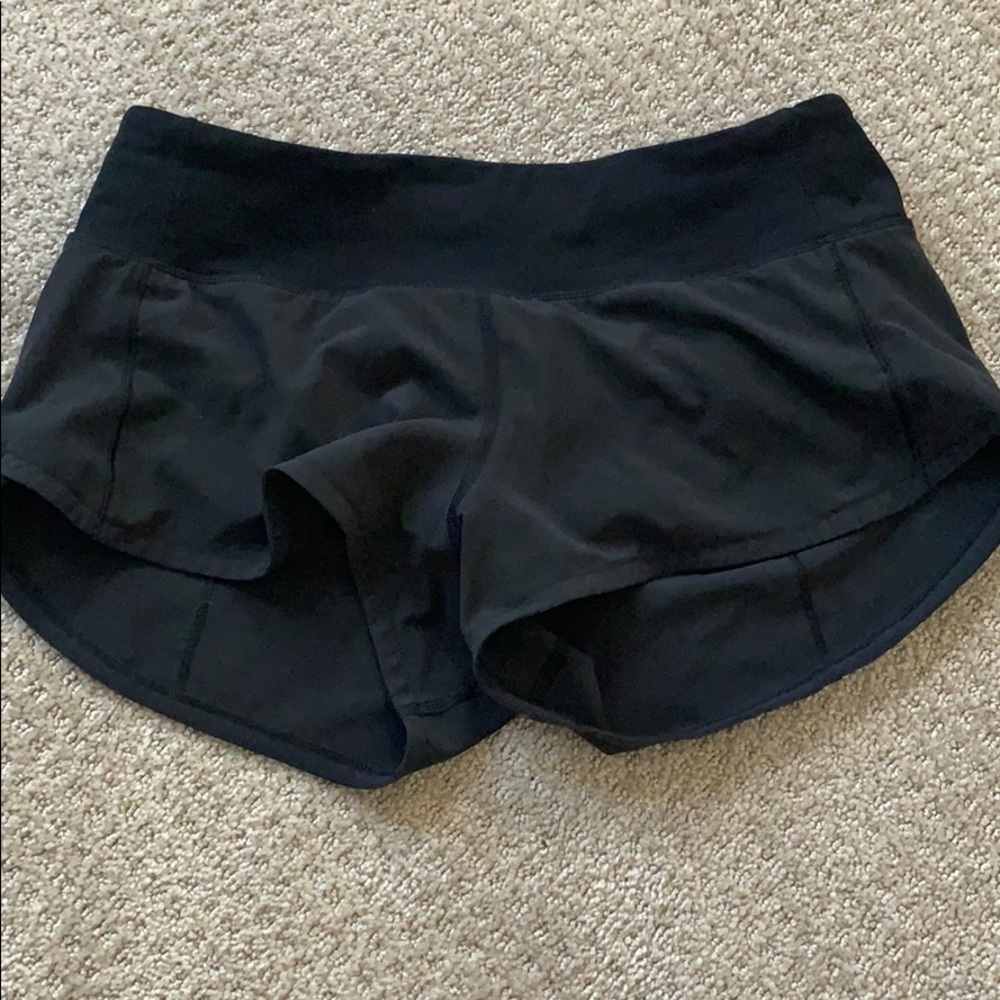 NWOT Lululemon Black Speed Up Shorts 2.5 in Size 4
